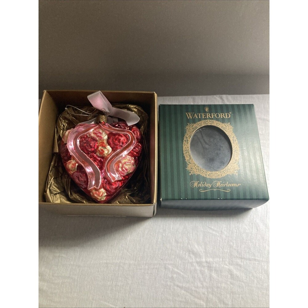 Waterford Holiday Heirlooms Ornament in Original Box - Carnation Heart - Picture 6 of 6
